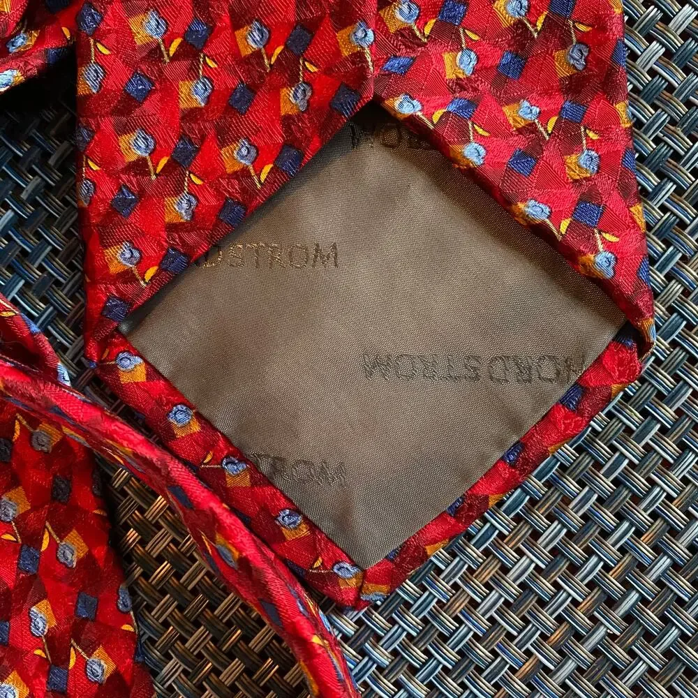 Robert Talbott Nordstrom Red Silk Hand Sewn USA Patterned Necktie MINT CONDITION
